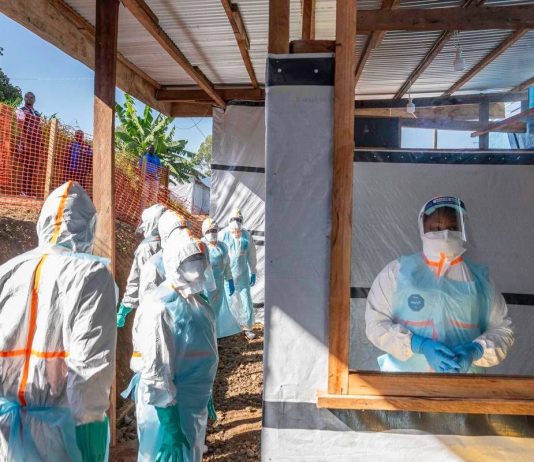 Ebola, oltre 2mila morti in Congo: epidemia potrebbe superare record 2018-2020
