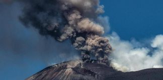Eruzione Etna, sospesi fino alle 17 i voli in arrivo all’aeroporto di Catania