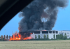 Maxi incendio a Finale Emilia, in fiamme capannone industriale. L’Ausl: “Finestre chiuse e condizionatori spenti”
