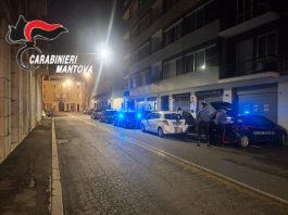 Controlli in centro: armi e droga in auto, bar di via Bonomi rischia chiusura