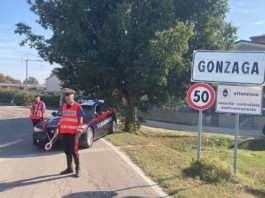 Senza patente si spaccia per la sorella, mandata in caserma per ingannare i Carabinieri