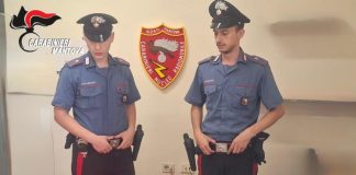 Spaccio lungo il Po, quattro arresti: cocaina lanciata dalla finestra all’arrivo dei Carabinieri