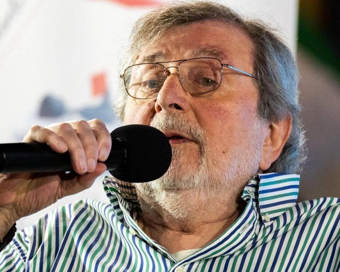 francescoguccini_microfono_ipa_fg