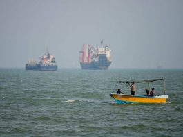 Iran, “tre nodi” bloccano l’accordo per la riapertura di Hormuz