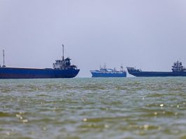 Iran rassicura: “Non cerchiamo la guerra”. Vicino accordo con Oman su traffico marittimo a Hormuz