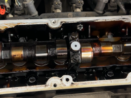 Boom di motori con il carburante annacquato, i meccanici: “Mai visti tanti casi in 50 anni”