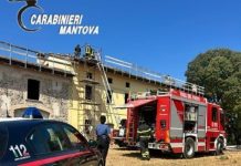 Incendio sul tetto di un’abitazione a Monzambano: stabile inagibile