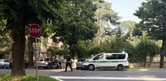 Mantova, auto contro scooter in viale Piave: 55enne in ospedale
