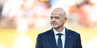 “Infantino ha fatto un gran lavoro”: Cannavaro, Totti e altri big del calcio ‘difendono’ il presidente Fifa