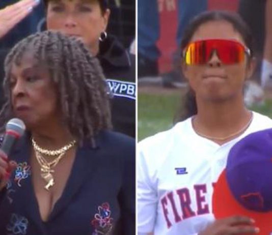 Il baseball femminile rinasce, ma l’inno da incubo è il vero show