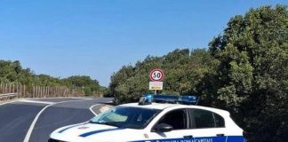 Ostia, investe ciclista sulla via Litoranea e fugge: denunciato 51enne