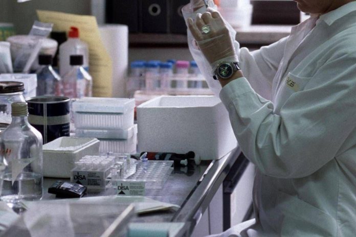 istituto_mario_negri_ricerca_e_analisi_in_laboratorio