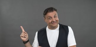 Claudio Lauretta chiude la quinta edizione di Sportivamente con lo spettacolo “Imitamorfosi”