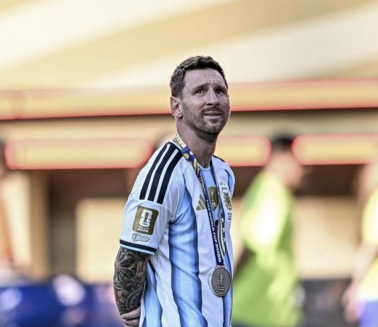 Messi torna in Argentina, oggi i funerali e l’ultimo saluto a papà Jorge