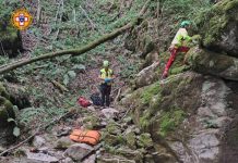 Tenta di salvare 13enne precipitato in una scarpata nel Bosco del Corniglio: morto capo scout
