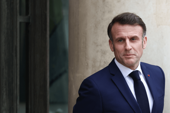 macron_emmanuel_sorride_afp