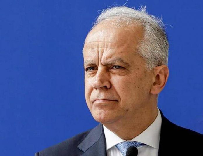 matteopiantedosi_sfondoazzurro_ipa_fg