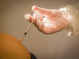 Morbillo negli Usa, peggiore epidemia in 35 anni: Kennedy Jr raccomanda vaccino