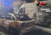Paura a Motteggiana, rogo nella notte: distrutte auto e furgone