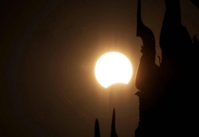 myanmar_eclissi_3_afp