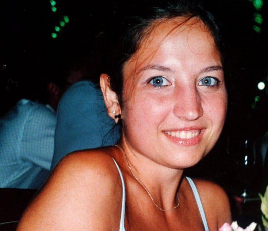 Caso Garlasco, i genitori Chiara Poggi: “Vogliamo solo ricordarla da soli e in silenzio”