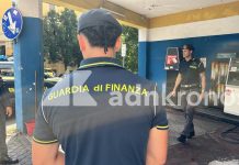 Carburante annacquato, in corso maxi operazione Gdf per controlli a distributori a Roma