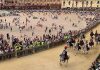 Palio di Siena, il Nicchio torna a vincere dopo 28 anni: Tittia firma il cappotto personale (con brivido finale)