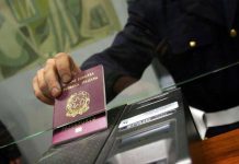 Migranti, scontro Italia-Spagna. Roma respinge ultimatum, Madrid ripristina controlli