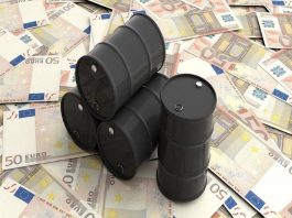 Prezzi petrolio in calo, Brent e WTI scendono: quanto costano benzina e diesel oggi