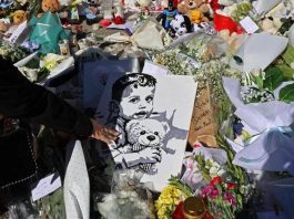 Bimbo morto a Napoli, accordo tra Monaldi e famiglia per risarcimento. La mamma: “Nessuna cifra ci ridarà Domenico, ora il processo penale”