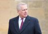 Andrew, via i titoli e la casa… ma non i privilegi funebri