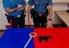 Gira con una pistola giocattolo in centro a Mantova: denunciato per procurato allarme