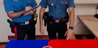 Gira con una pistola giocattolo in centro a Mantova: denunciato per procurato allarme