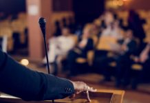 Insegna che “il cambiamento climatico esiste”, professore licenziato in America