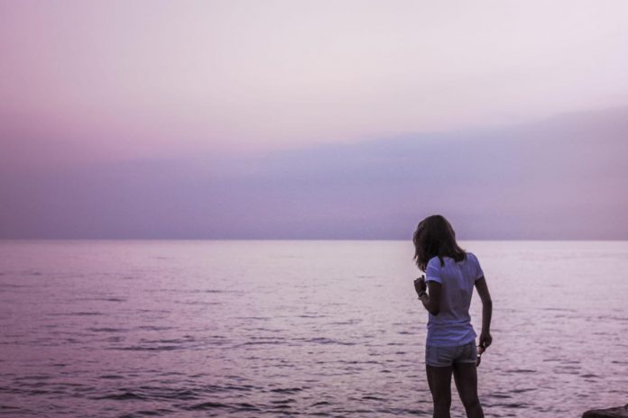 ragazza_mare5_123rf_free