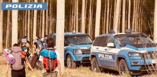 “Vi uccido”: impugna una pietra e aggredisce i poliziotti, arrestato 22enne al rave di Libiola