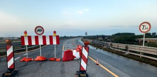 Ponte di Borgoforte, posti di blocco a sorpresa contro chi ignora gli sbarramenti