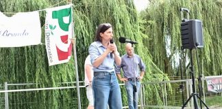 Carburanti, Schlein a Rivalta: “tassare gli extraprofitti”. Nel discorso anche allarme clima e primarie