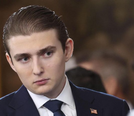L’Iran minaccia Barron Trump, il figlio del presidente non esce di casa