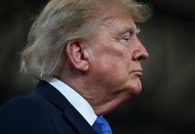 Trump ingrassato di 10 chili, il medico: “Colpa dello stress da presidenza”