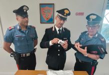 Fratelli spacciatori in manette: sequestrati oltre un chilo di hashish e 135gr di cocaina