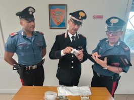 Fratelli spacciatori in manette: sequestrati oltre un chilo di hashish e 135gr di cocaina