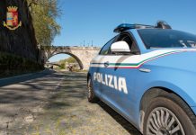 Accoltella ex moglie a Roma e fugge, fermato dopo 7 ore di ricerche