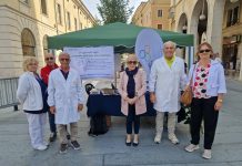 Tanta gente al gazebo del “Mazzali” contro Alzheimer e demenze
