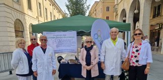 Tanta gente al gazebo del “Mazzali” contro Alzheimer e demenze