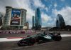 Russell in pole davanti a Leclerc a Baku, Antonelli out in qualifica
