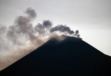 Cenere lavica dell’Etna, a Catania voli in arrivo sospesi sino alle ore 16