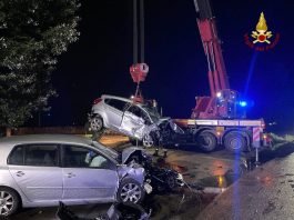 Castelbelforte, scontro frontale tra auto in via Parolara: due feriti