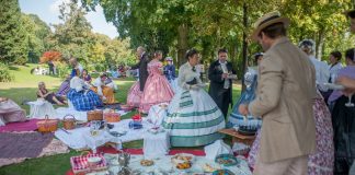 “Viaggio nel Tempo”: il Parco Sigurtà si trasforma nell’Ottocento tra danze e carrozze