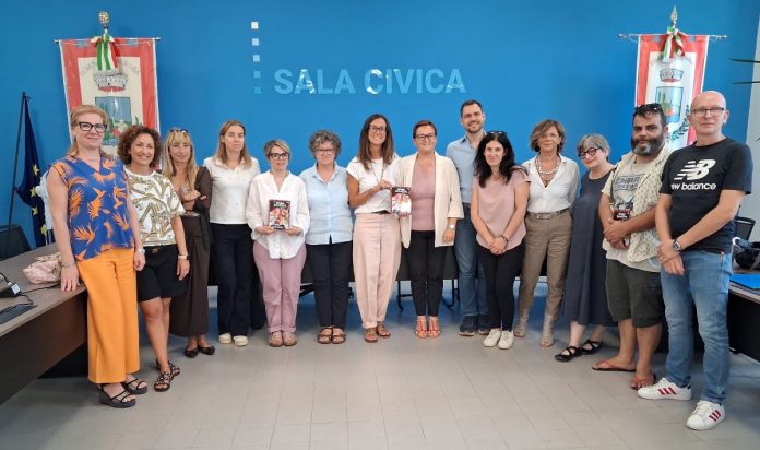 Assessori e genitori presentano il diario Patti Digitali